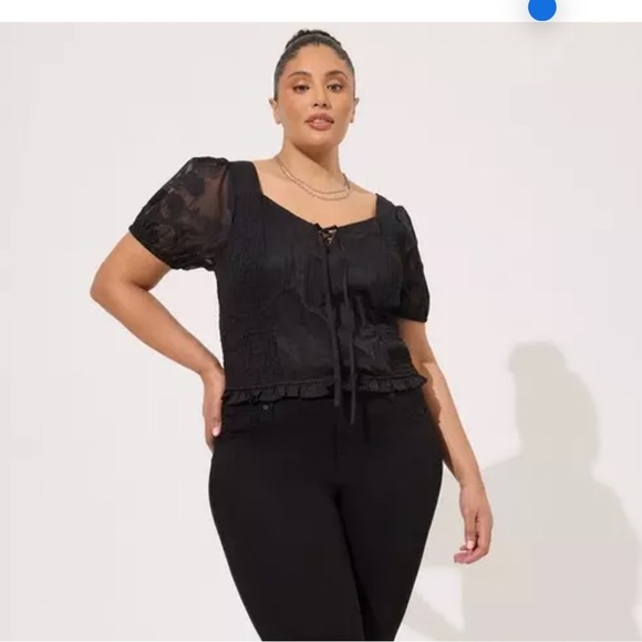 Torrid Cotton Clip Floral Smocked Crop Top Black 3X - Picture 3 of 12